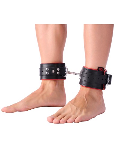 Menottes Rembourrées en Cuir Noir-Rouge - The Red | FetishXplore